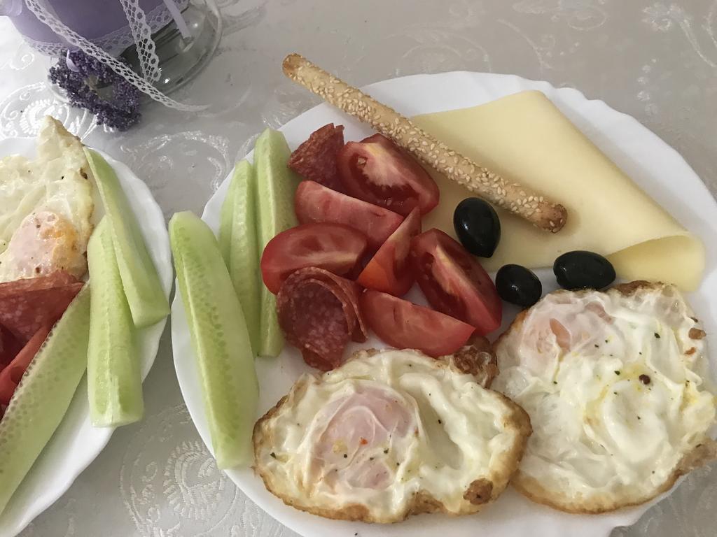 Pensiune Muntii Aninei Anina Buitenkant foto