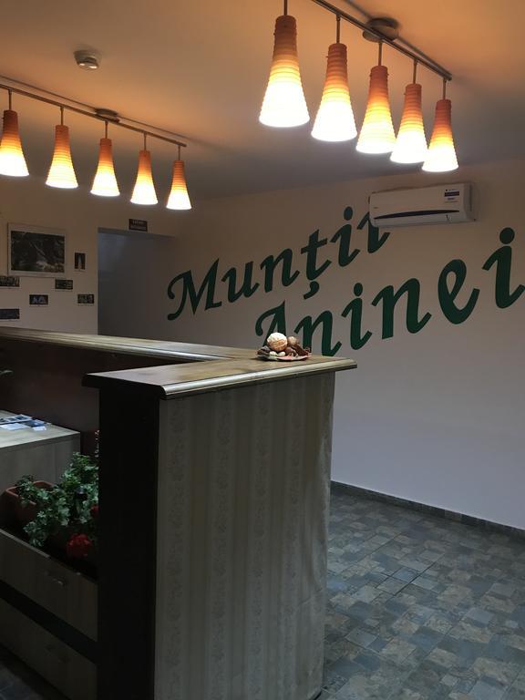 Pensiune Muntii Aninei Anina Buitenkant foto